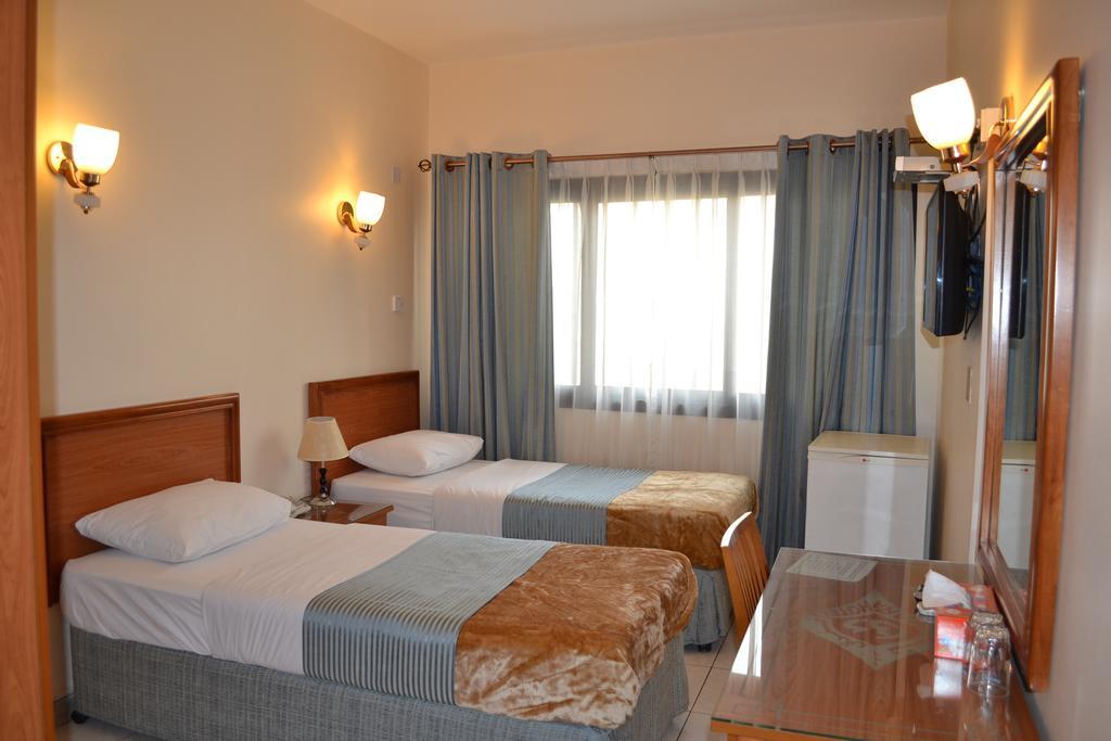 Tara Hotel Llc Dubai Zimmer foto